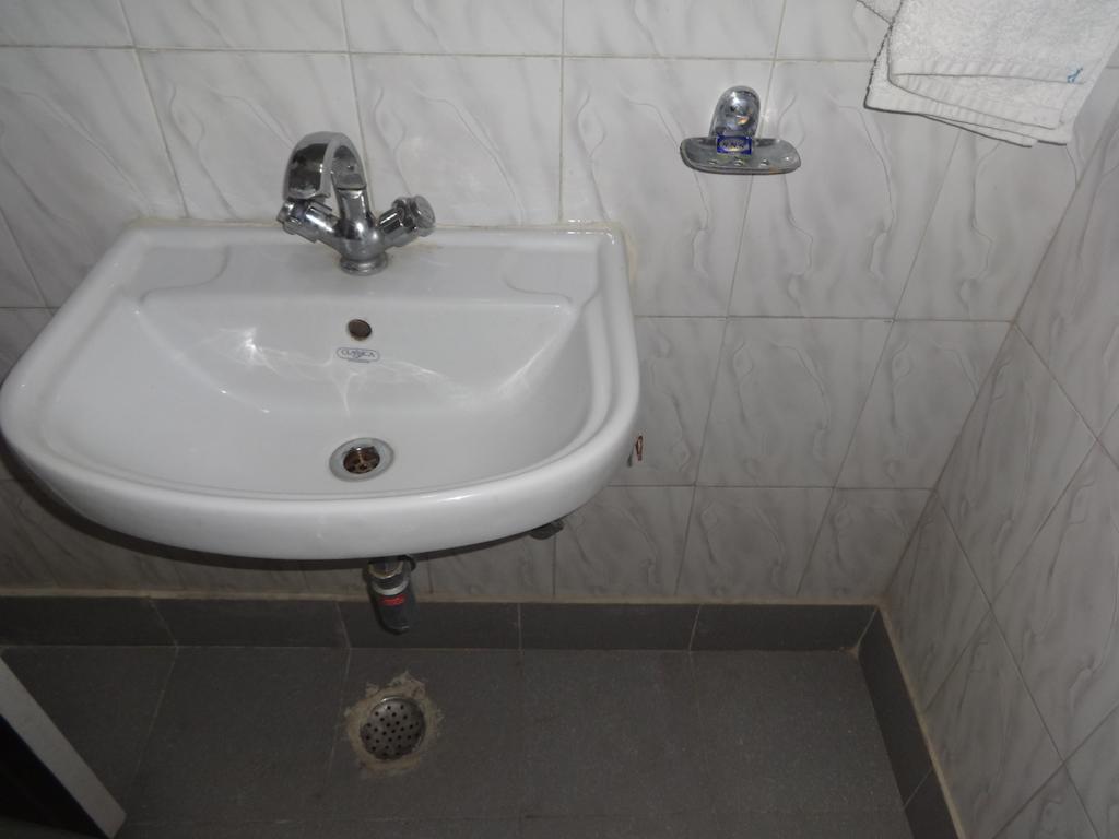 Hotel Grace Nueva Delhi Habitación foto